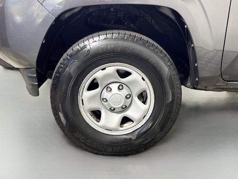 Used 2016 Toyota Tacoma SR5 w/ Towing Package RWD image 13