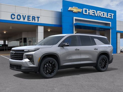 New 2026 Chevrolet Traverse LT w/ Enhanced Driving Package image 2