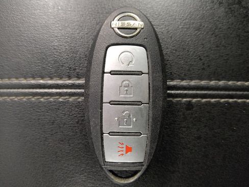 Used 2022 Nissan Pathfinder SV FWD image 31
