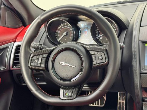 Used 2020 Jaguar F-TYPE R image 21