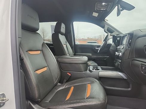 Used 2021 GMC Sierra 1500 AT4 w/ Driver Alert Package I AWD/4WD image 19