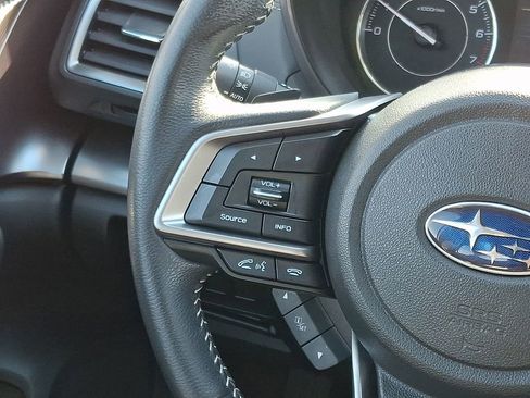 Used 2021 Subaru Impreza 2.0i Limited image 24