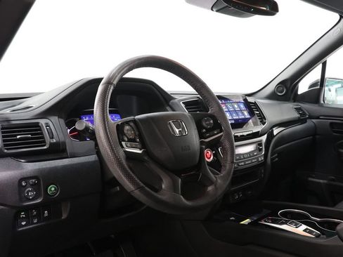 Used 2024 Honda Passport Black Edition image 16