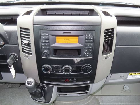 Used 2016 Mercedes-Benz Sprinter 2500 image 12