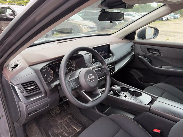 Used 2023 Nissan Rogue S FWD image 27