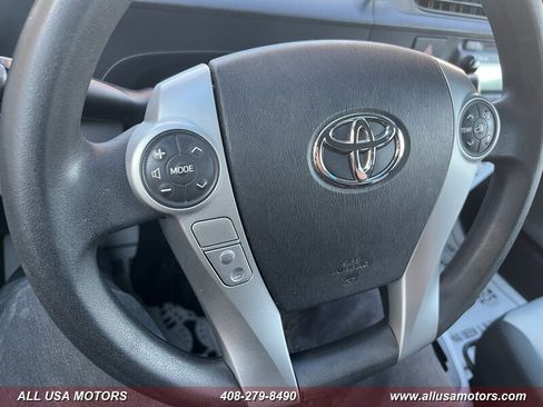 Used 2012 Toyota Prius C One image 19