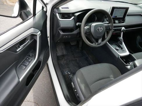 Certified 2025 Toyota RAV4 XLE AWD/4WD image 10