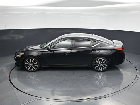 Used 2019 Nissan Altima 2.5 SR w/ SR Premium Package FWD image 42