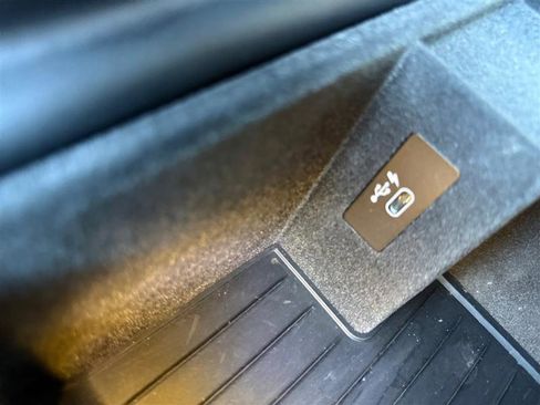 Used 2022 BMW M5 w/ Competition Package image 25