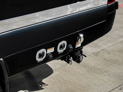 Used 2023 Mercedes-Benz Sprinter 3500 image 32