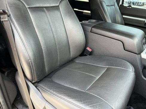 Used 2016 Ford F350 Lariat w/ Lariat Interior Package AWD/4WD image 28