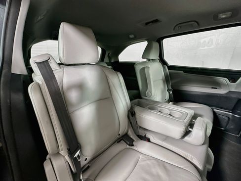 Used 2018 Honda Odyssey EX-L image 24