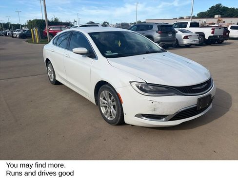 Used 2015 Chrysler 200 Limited w/ Convenience Group FWD image 5