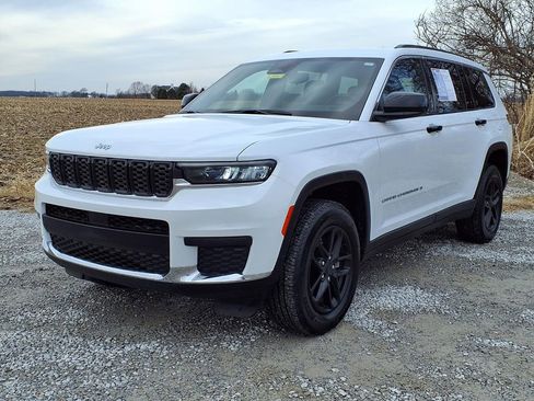 Used 2025 Jeep Grand Cherokee L Laredo w/ Luxury Tech Group I image 25