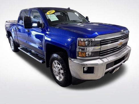 Used 2015 Chevrolet Silverado 2500 LT w/ LT Convenience Package image 3