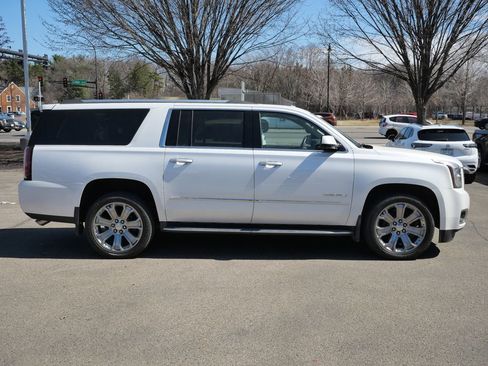 Used 2016 GMC Yukon XL Denali w/ Open Road Package AWD/4WD image 13