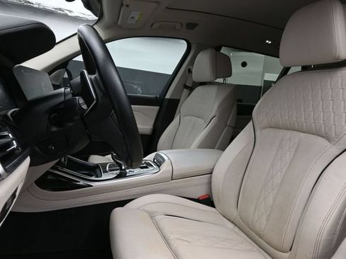 Used 2019 BMW X7 xDrive40i w/ Premium Package AWD/4WD image 10