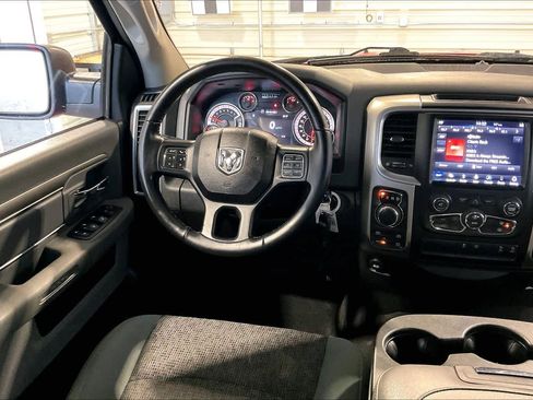 Used 2019 RAM 1500 Big Horn image 8