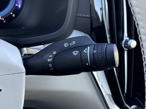 Used 2024 Volvo S60 B5 Ultimate w/ Climate Package image 17