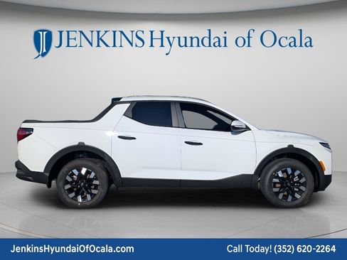 New 2026 Hyundai Santa Cruz SEL FWD image 2