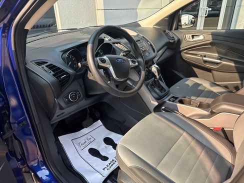 Used 2015 Ford Escape SE FWD image 11