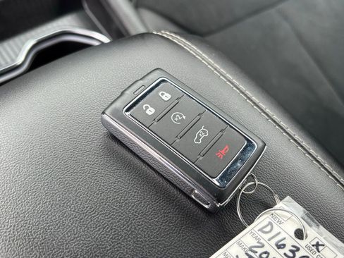 Used 2025 Jeep Grand Cherokee L Altitude AWD/4WD image 26