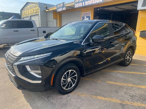 Used 2022 Mitsubishi Eclipse Cross ES FWD image 3