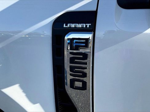New 2026 Ford F250 Lariat w/ Lariat Ultimate Package image 9