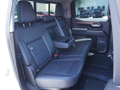 Used 2022 GMC Sierra 1500 Denali w/ Denali Reserve Package AWD/4WD image 10