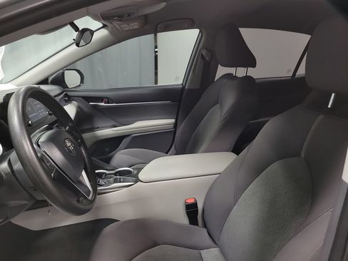 Used 2023 Toyota Camry LE FWD image 12