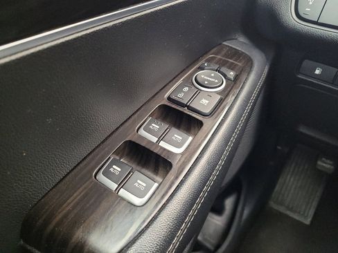 Used 2020 Kia Sorento LX image 27