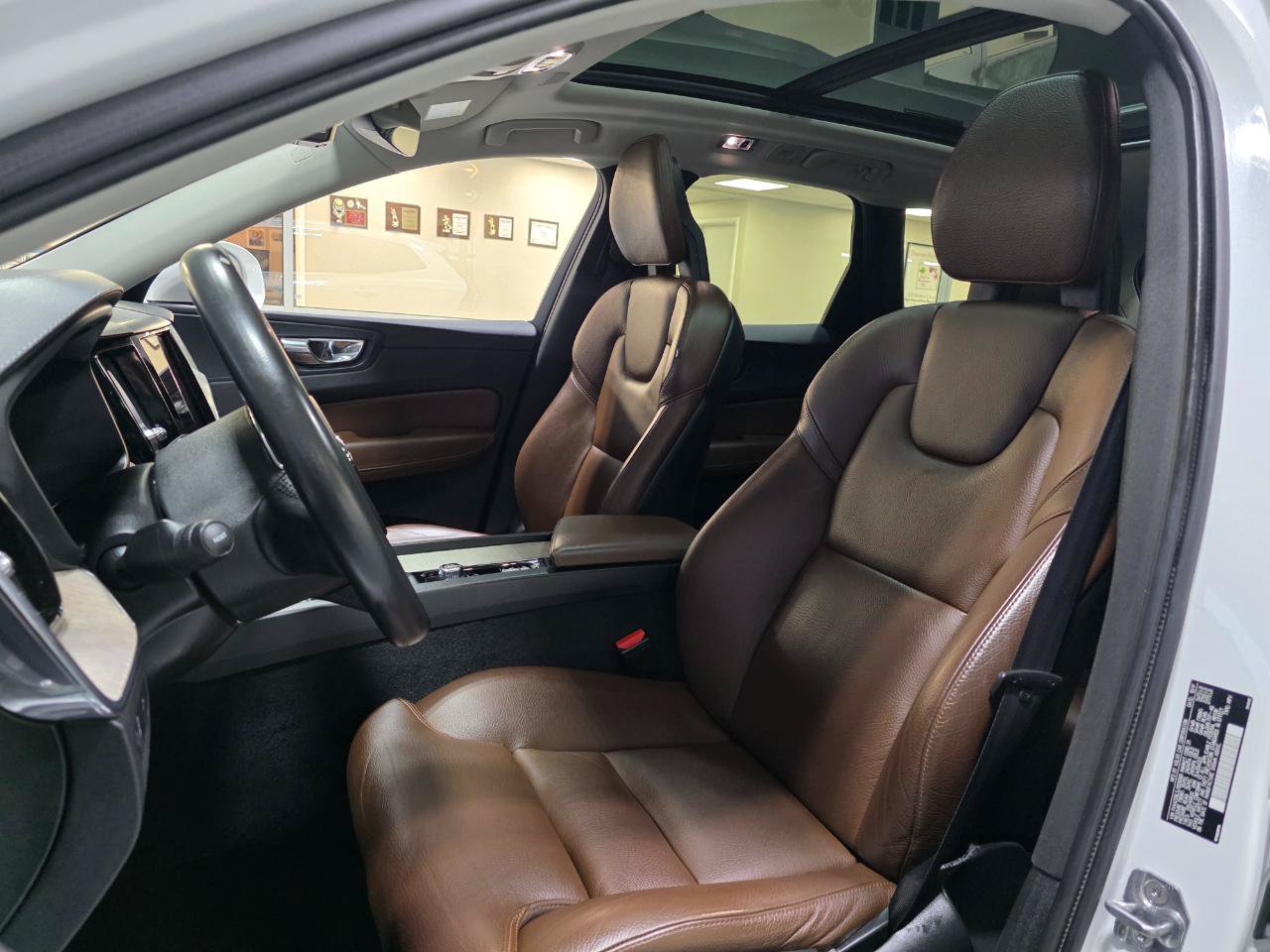 Used 2018 Volvo XC60 T6 Inscription AWD/4WD image 15