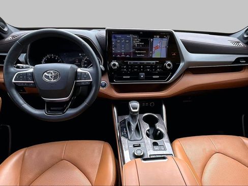 Used 2022 Toyota Highlander Platinum AWD/4WD image 15
