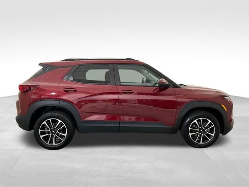 Used 2024 Chevrolet TrailBlazer LT w/ LT Cold Weather Package AWD/4WD image 6
