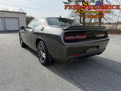 Used 2019 Dodge Challenger GT image 5
