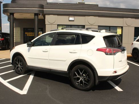 Used 2017 Toyota RAV4 SE AWD/4WD image 5