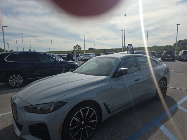 New 2026 BMW i4 xDrive40i w/ M Sport Package AWD/4WD image 3