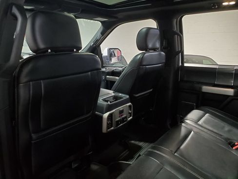 Used 2018 Ford F150 Lariat w/ Equipment Group 502A Luxury AWD/4WD image 22