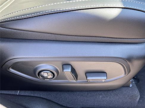 New 2025 Jeep Grand Cherokee Limited image 17