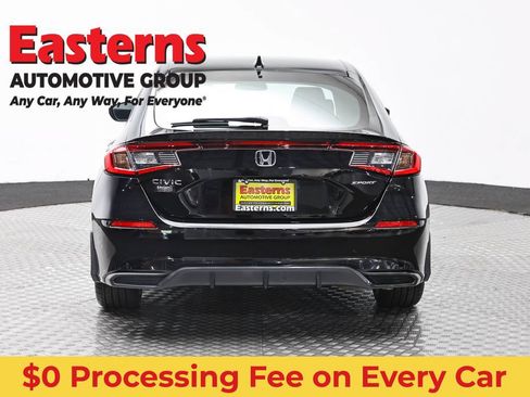 Used 2022 Honda Civic Sport image 6