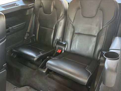 Certified 2023 Volvo XC90 T8 Ultimate AWD/4WD image 17