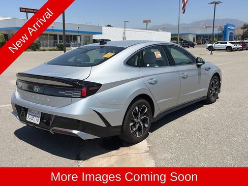 Used 2025 Hyundai Sonata SEL FWD image 4
