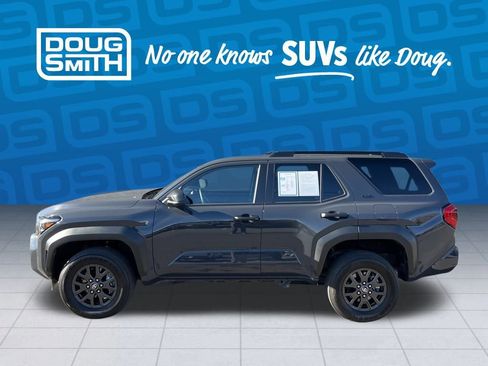 Used 2025 Toyota 4Runner SR5 image 3