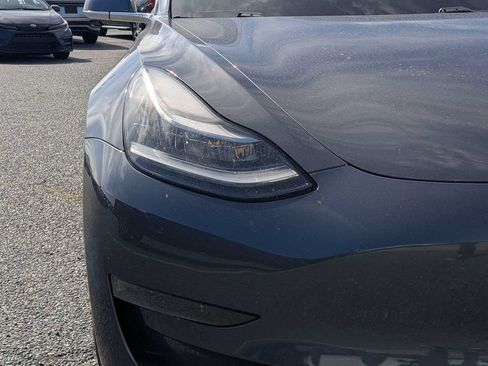 Used 2020 Tesla Model 3 Standard Range Plus RWD image 10