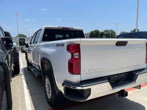 Used 2025 Chevrolet Silverado 2500 LT w/ Convenience Package AWD/4WD image 6