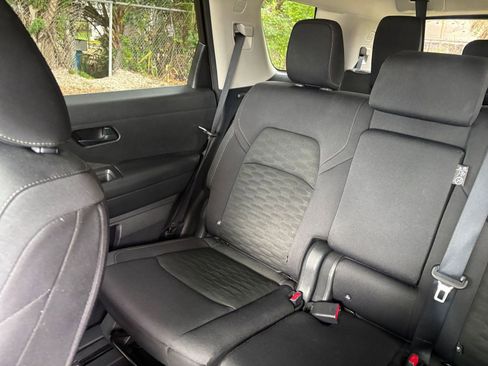 Used 2025 Nissan Pathfinder SV FWD image 42