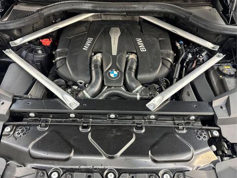 Used 2019 BMW X5 xDrive50i w/ Off-Road Package image 31