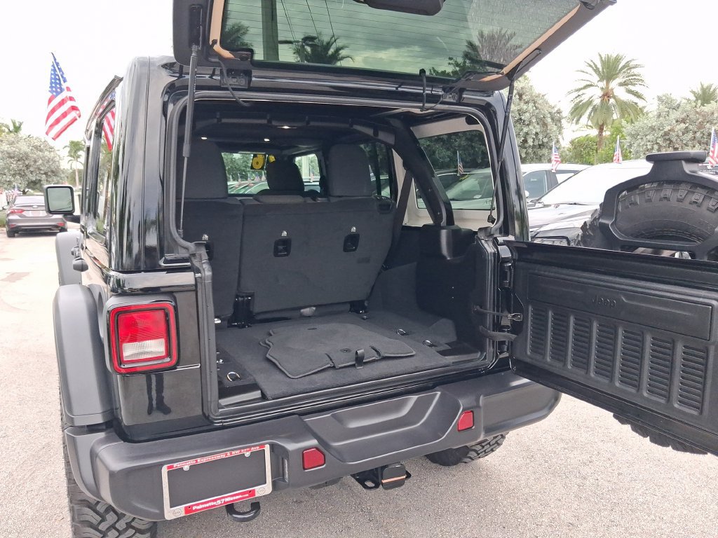 Used 2026 Jeep Wrangler Unlimited Sport AWD/4WD image 12