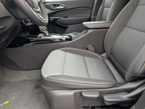 New 2026 Chevrolet Trax LT w/ Driver Confidence Package image 7