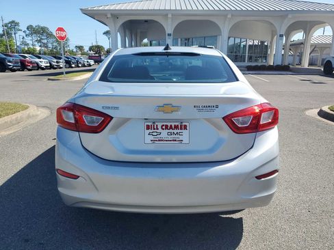 Used 2016 Chevrolet Cruze LS FWD image 4
